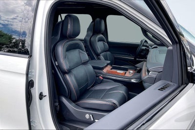 2027 Lincoln Navigator Black Label