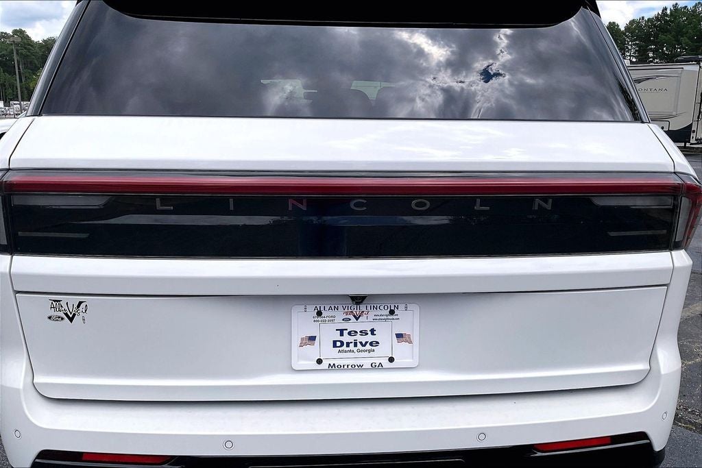 2027 Lincoln Navigator Black Label