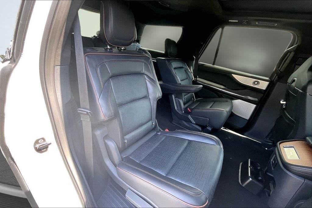 2027 Lincoln Navigator Black Label