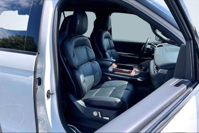 2027 Lincoln Navigator Black Label