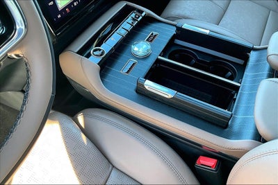 2025 Lincoln Navigator Black Label