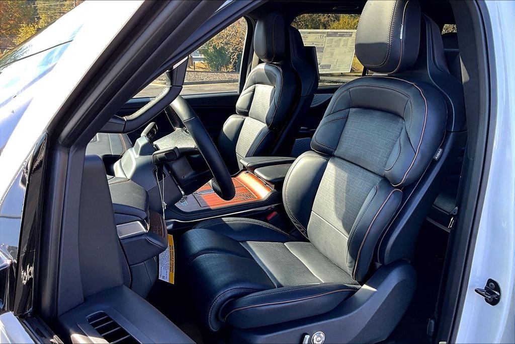 2025 Lincoln Navigator Black Label