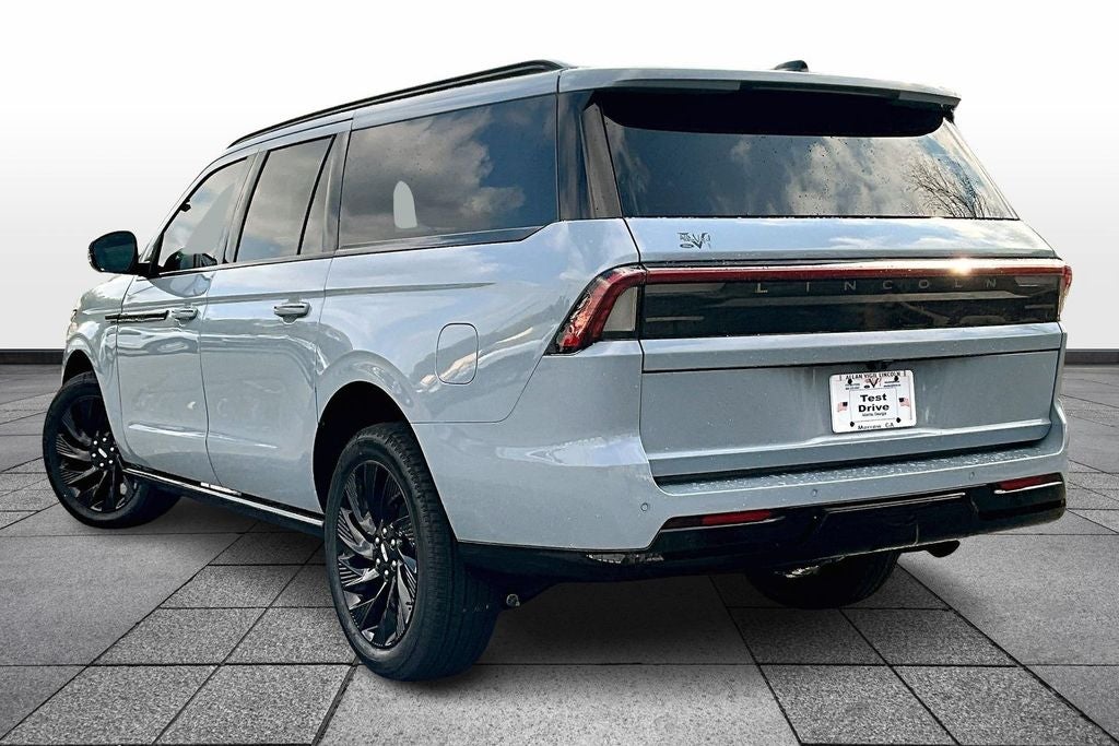 2025 Lincoln Navigator L Reserve