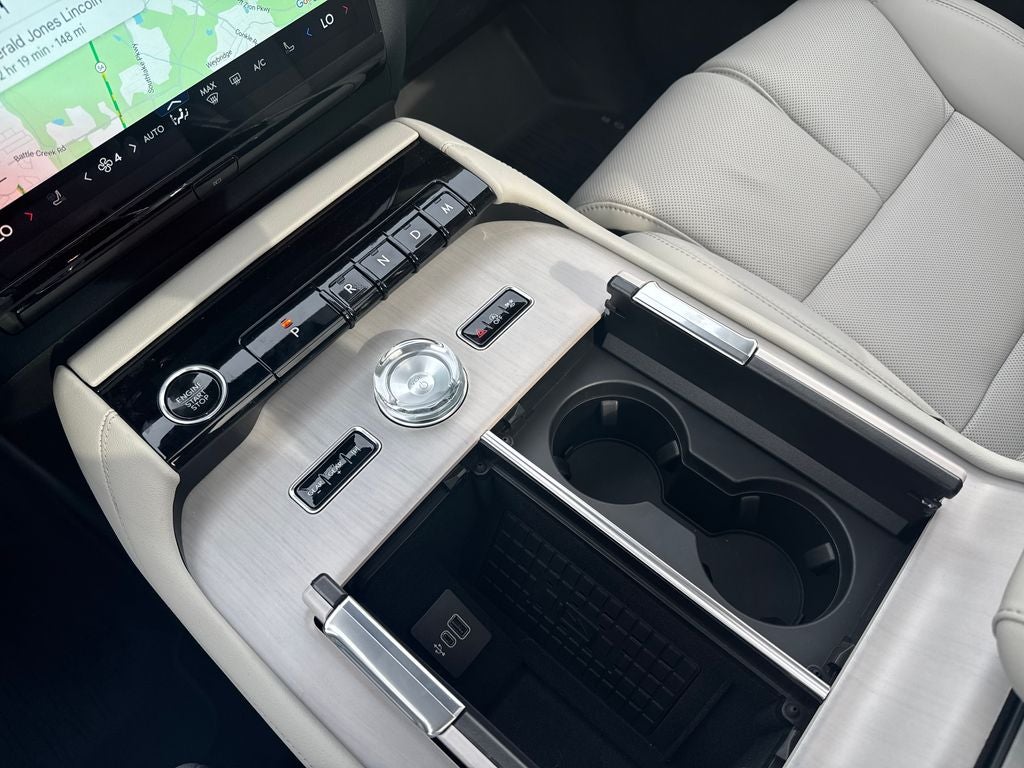 2025 Lincoln Navigator L Reserve