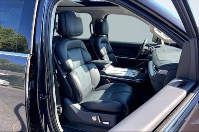 2027 Lincoln Navigator L Reserve