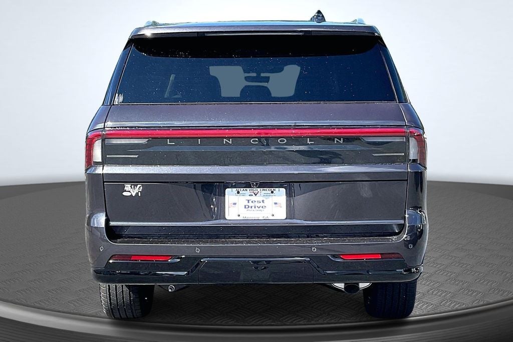 2027 Lincoln Navigator L Reserve