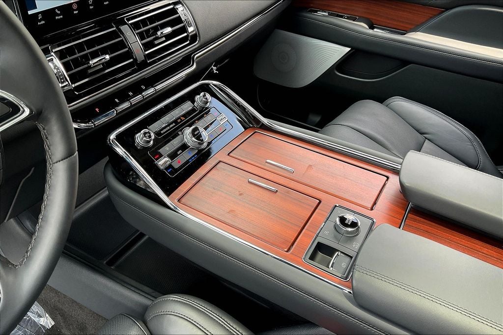 2024 Lincoln Navigator L L Reserve