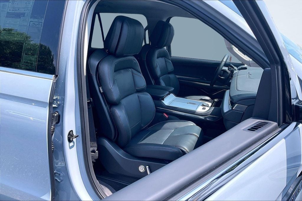 2026 Lincoln Navigator L Premiere