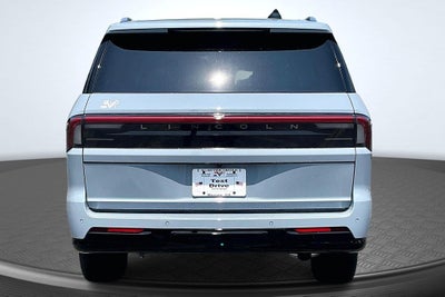 2026 Lincoln Navigator L Premiere