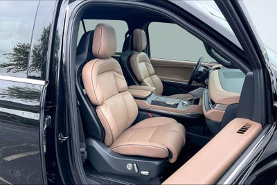 2027 Lincoln Navigator L Black Label