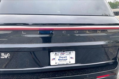 2027 Lincoln Navigator L Black Label