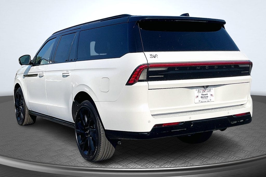 2027 Lincoln Navigator L Black Label