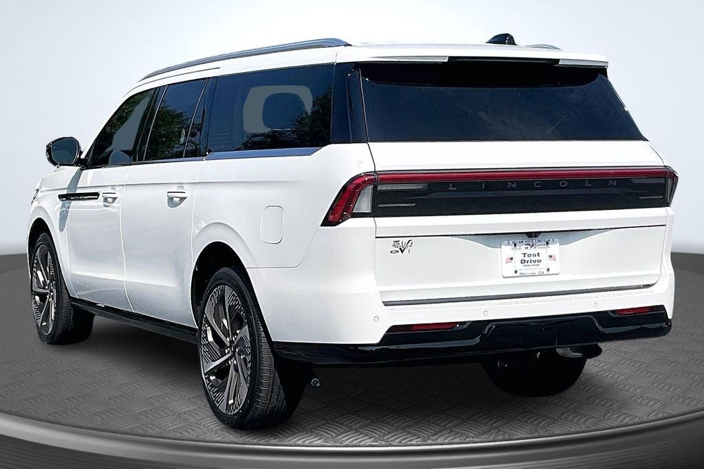 2027 Lincoln Navigator L Black Label