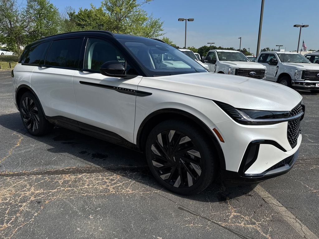 2026 Lincoln Nautilus Reserve AWD's photo