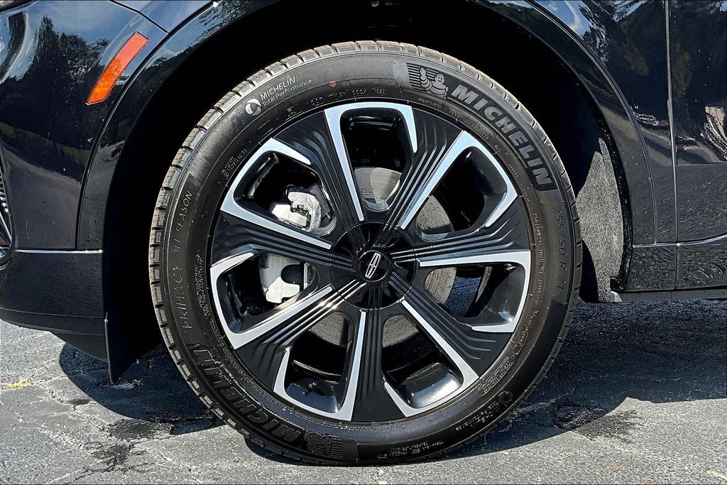 2025 Lincoln Nautilus Reserve