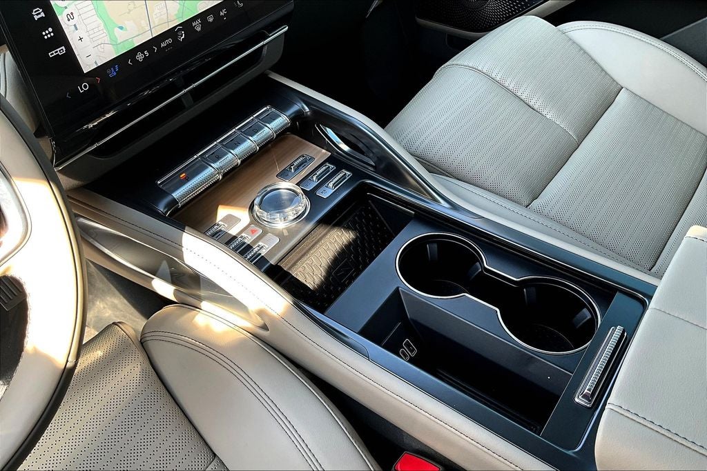 2025 Lincoln Nautilus Reserve