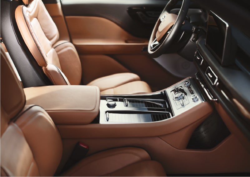 A 2023 Lincoln Aviator® Black Label model is shown in the Flight interior theme | Allan Vigil Lincoln, Inc. in Morrow GA
