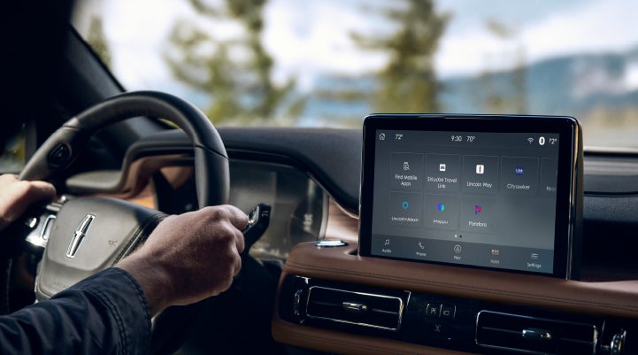 The center touchscreen of a Lincoln Aviator® SUV is shown | Allan Vigil Lincoln, Inc. in Morrow GA