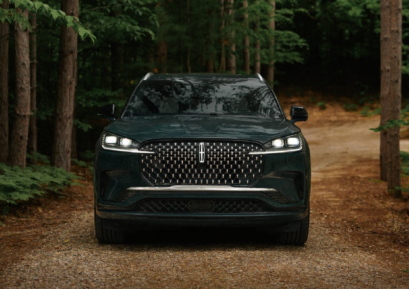 The front grille of a 2027 Lincoln Aviator® Black Label™ SUV is shown. | Allan Vigil Lincoln, Inc. in Morrow GA